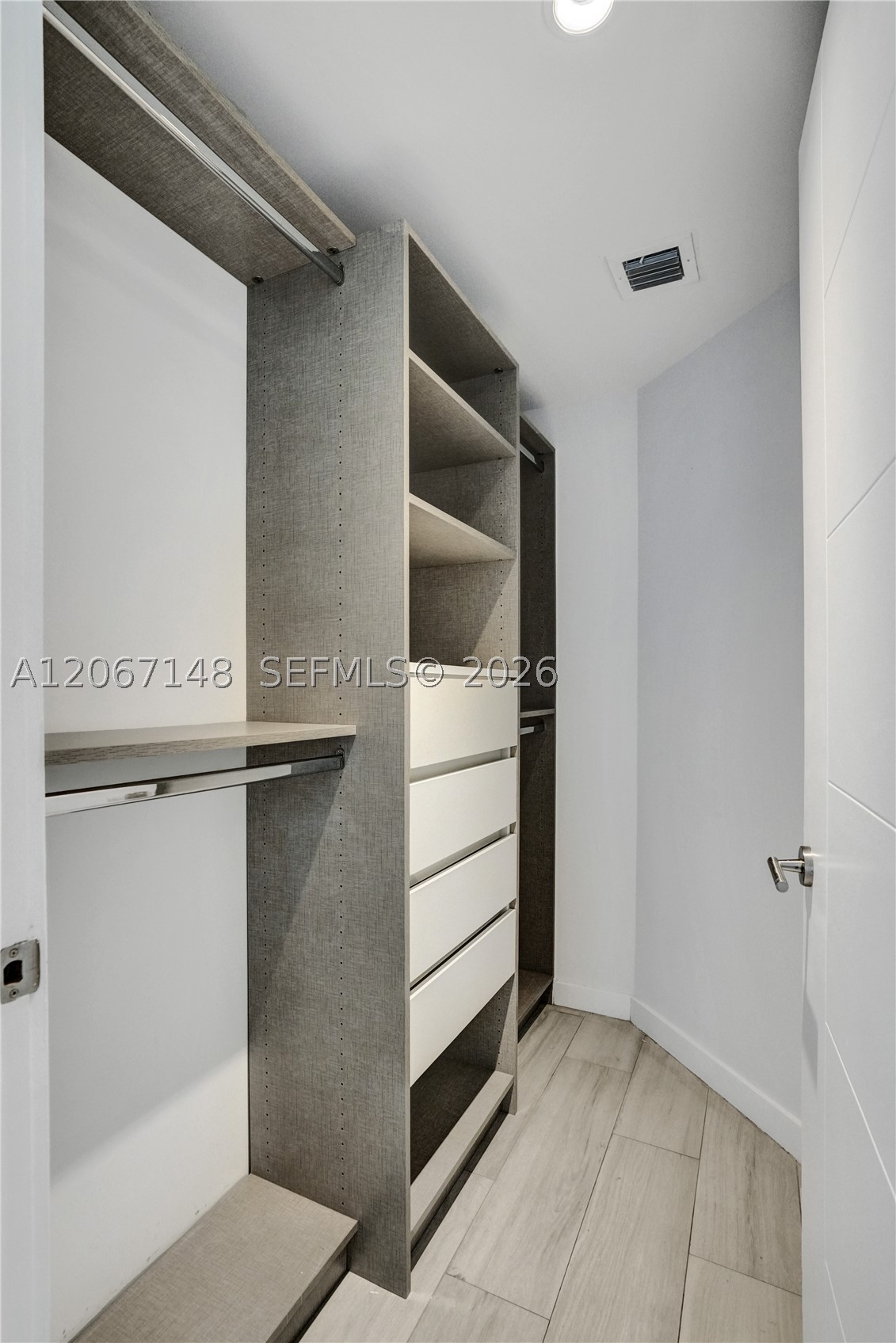 1010 SW 2nd Ave #1708, Miami FL 33130