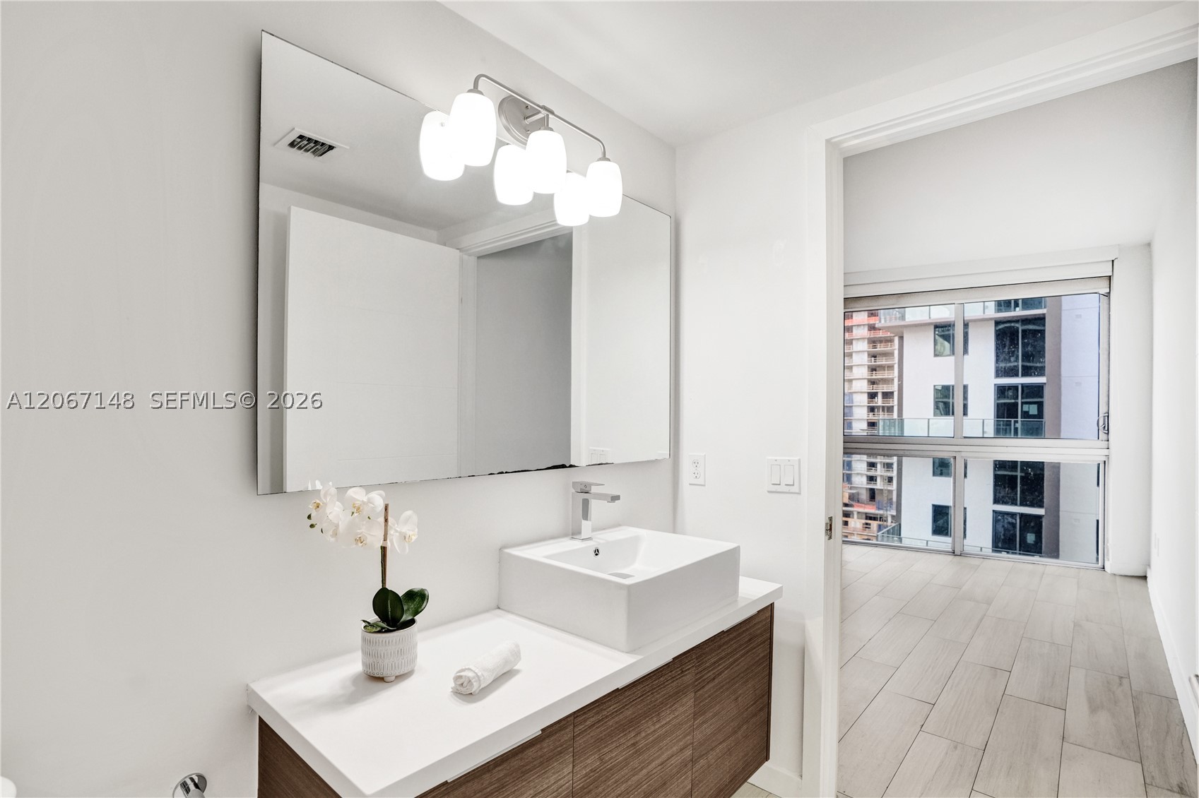 1010 SW 2nd Ave #1708, Miami FL 33130