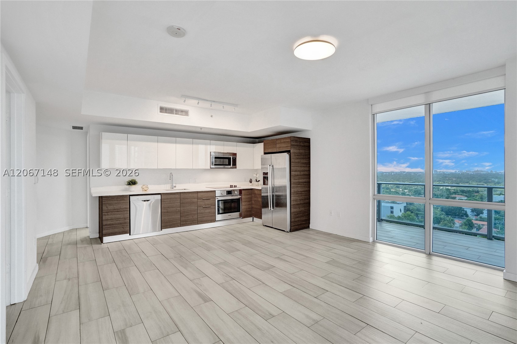 1010 SW 2nd Ave #1708, Miami FL 33130