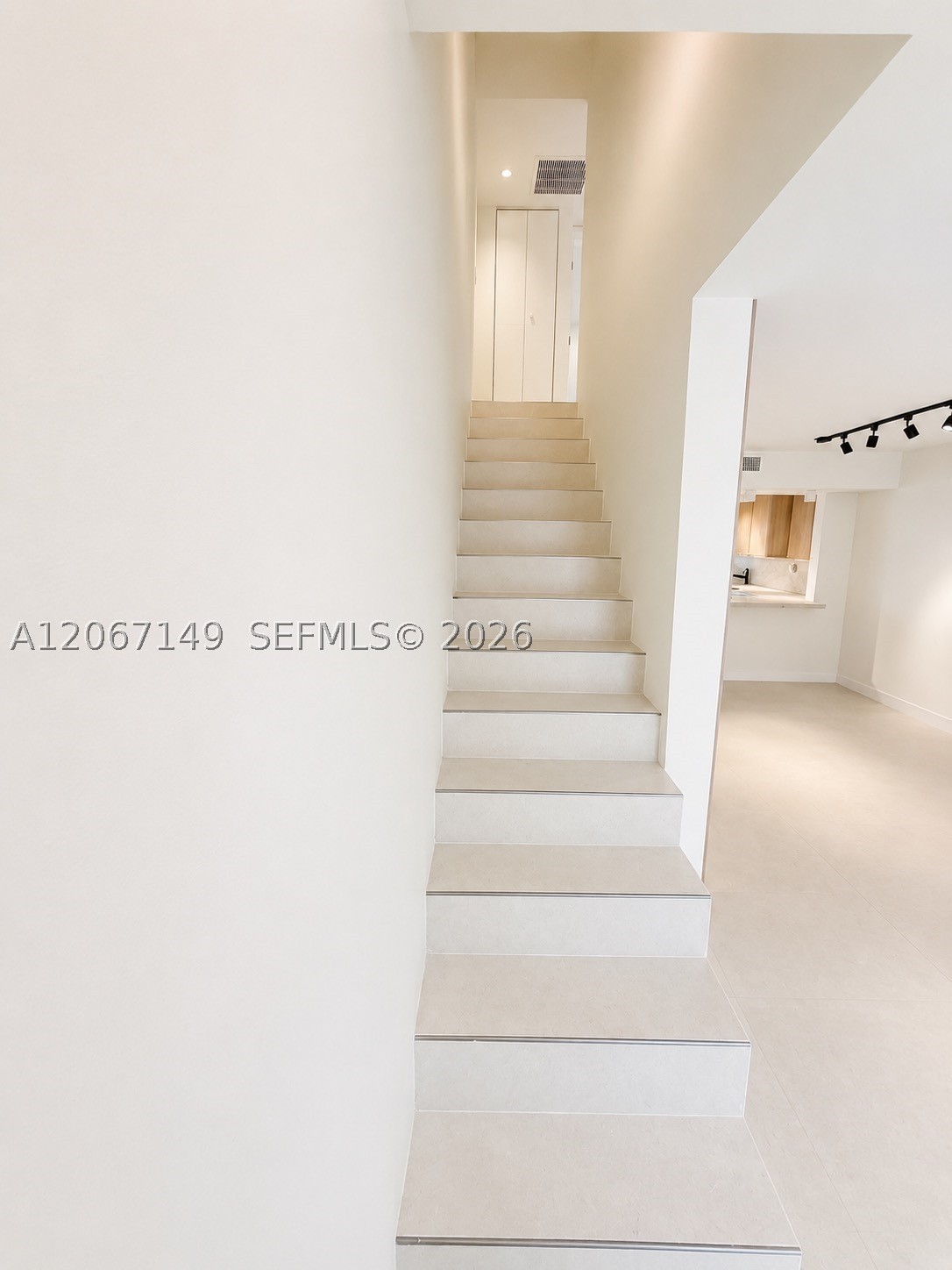 1220 Euclid Ave #2, Miami Beach FL 33139