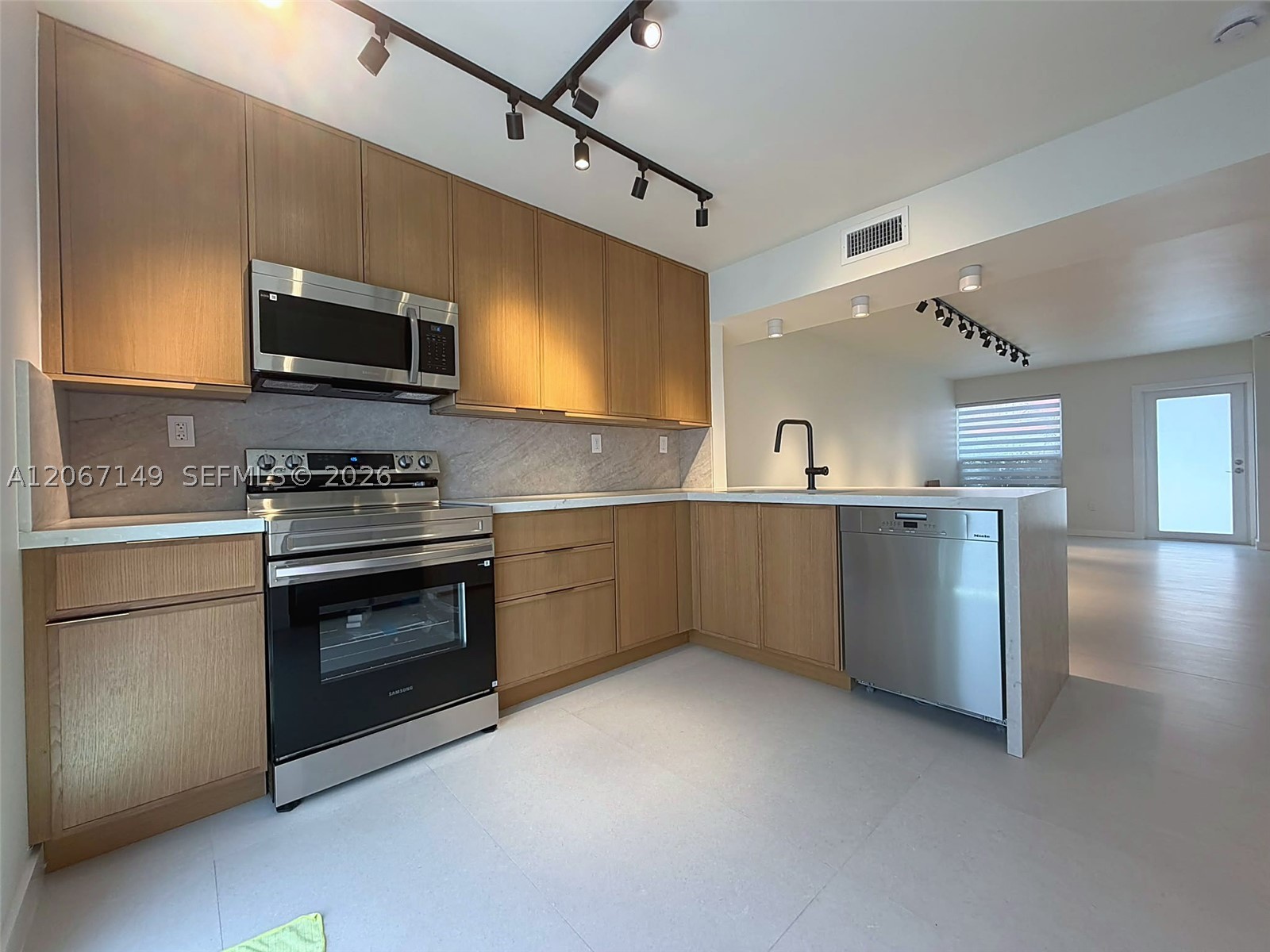 1220 Euclid Ave #2, Miami Beach FL 33139