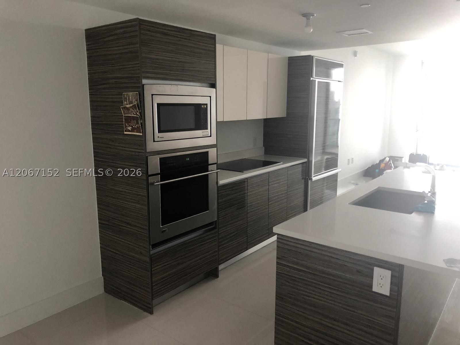 460 NE 28th ST #1102, Miami FL 33132