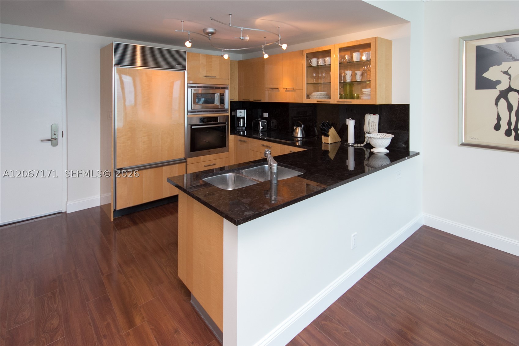 6799 Collins Ave #1103, Miami Beach FL 33141