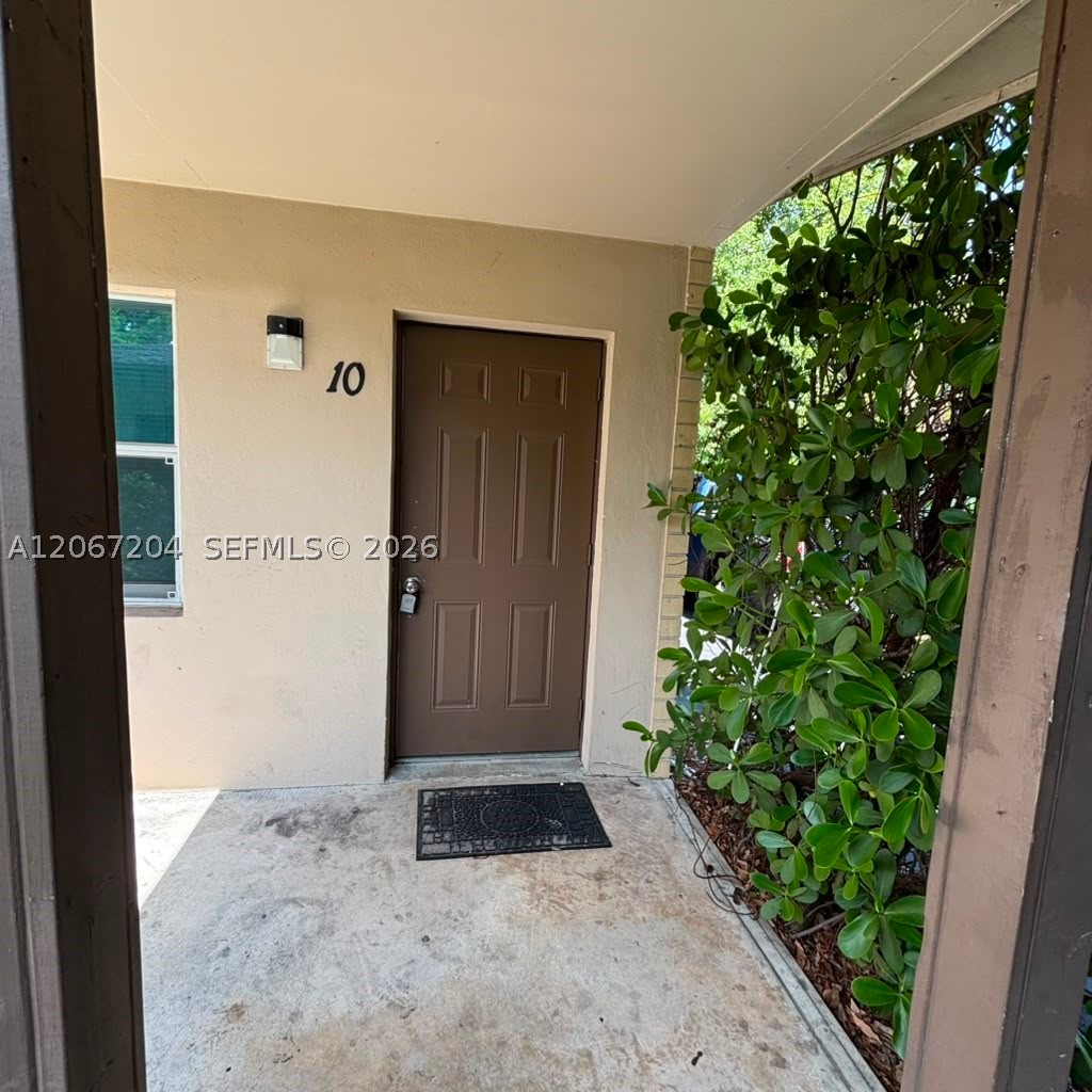 1746 N 3rd Ave N #10, Lake Worth FL 33460