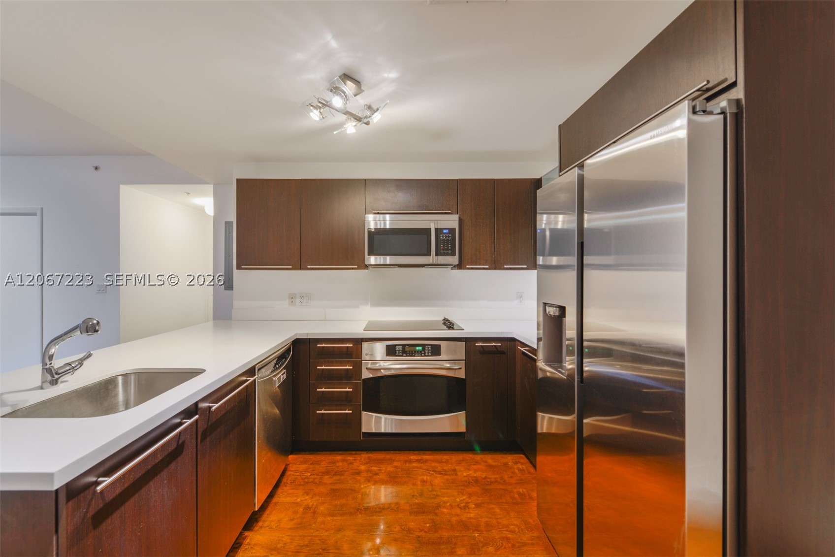 90 SW 3rd St #2501, Miami FL 33130