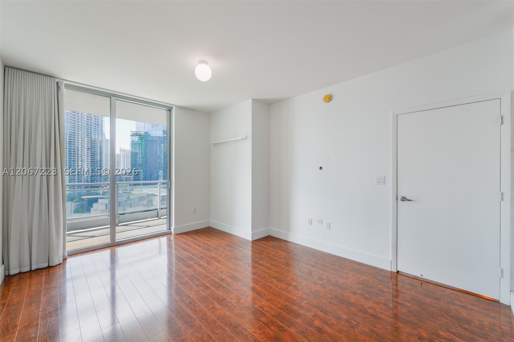 90 SW 3rd St #2501, Miami FL 33130