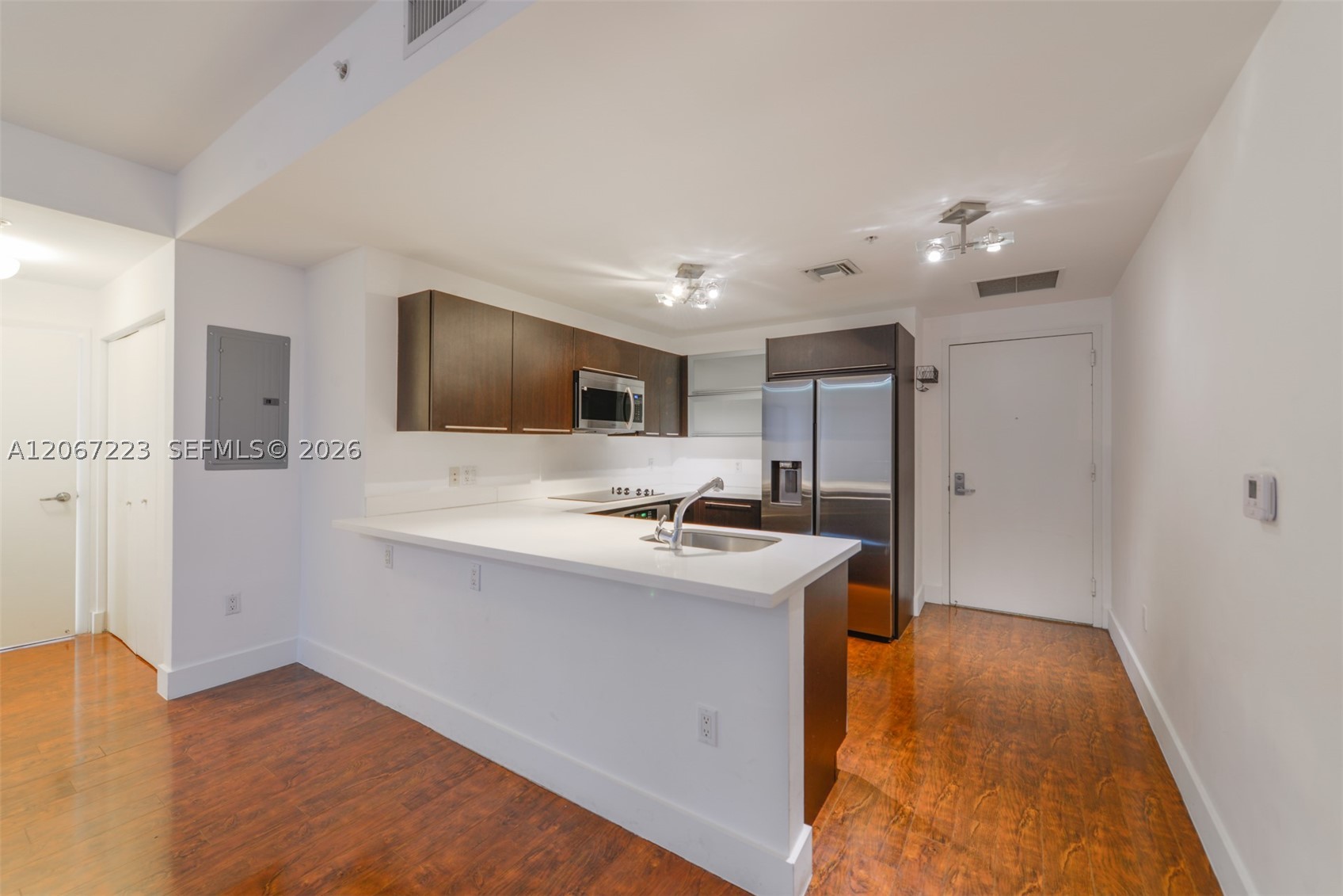 90 SW 3rd St #2501, Miami FL 33130