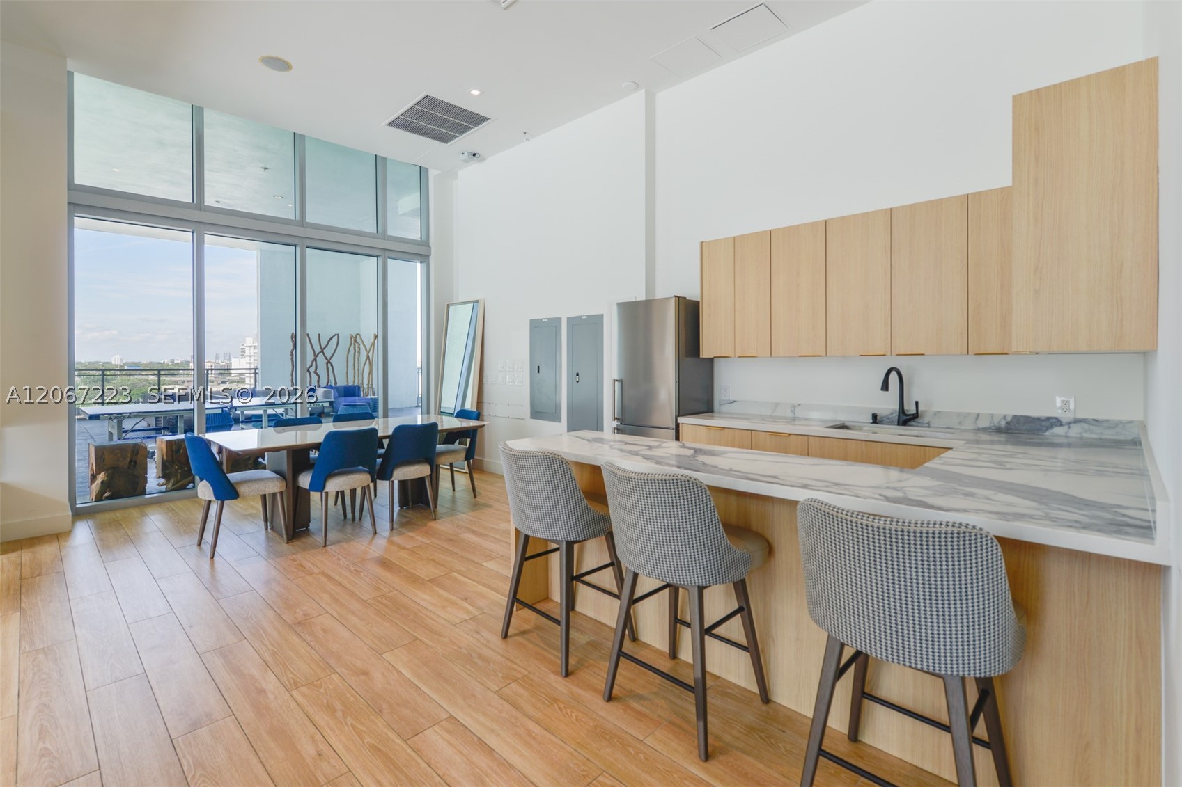 90 SW 3rd St #2501, Miami FL 33130