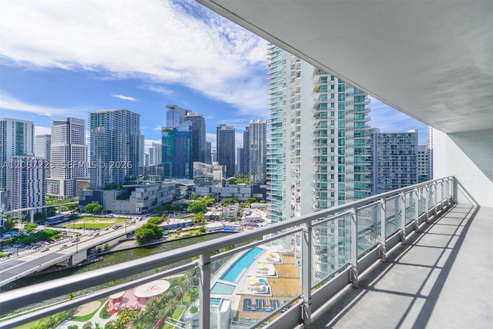 90 SW 3rd St #2501, Miami FL 33130
