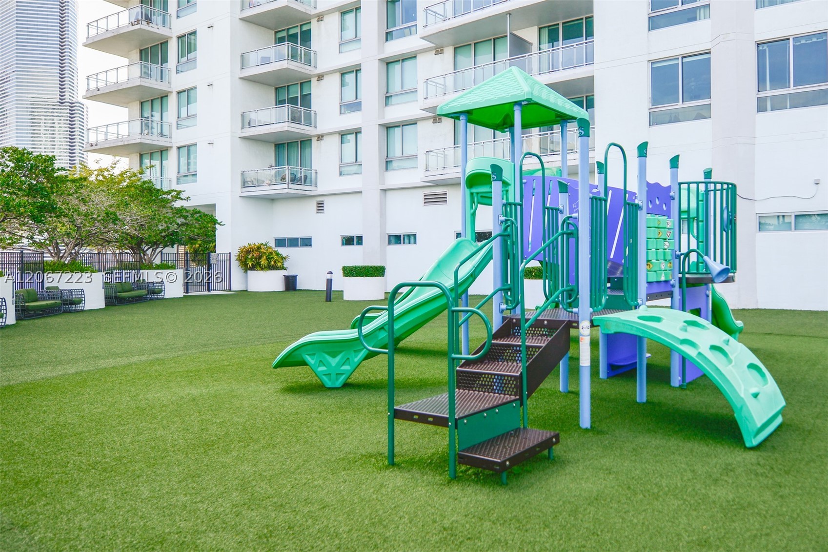 90 SW 3rd St #2501, Miami FL 33130