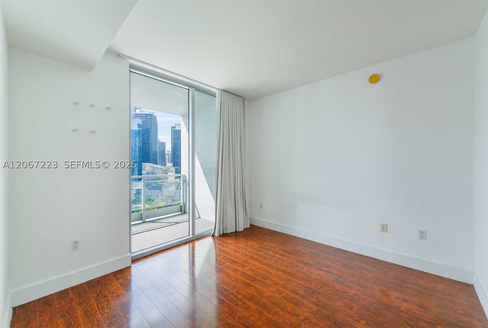 90 SW 3rd St #2501, Miami FL 33130