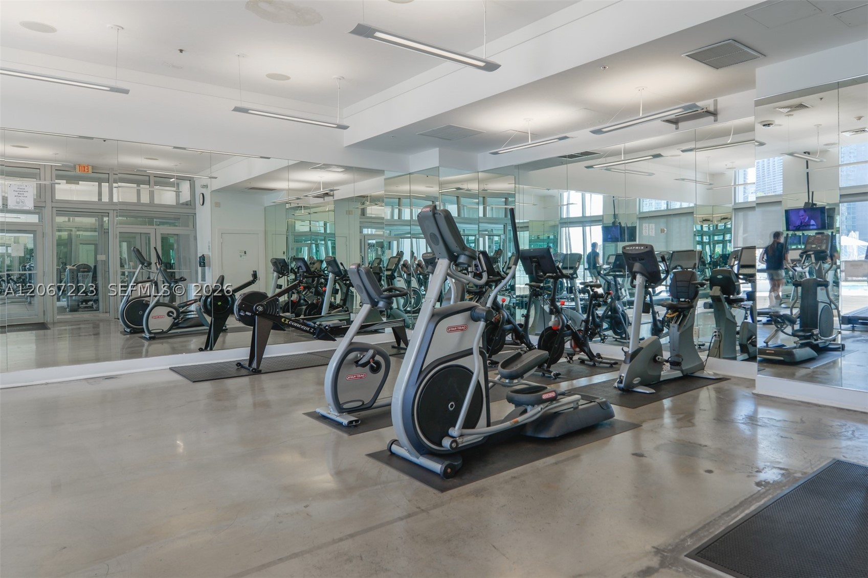 90 SW 3rd St #2501, Miami FL 33130