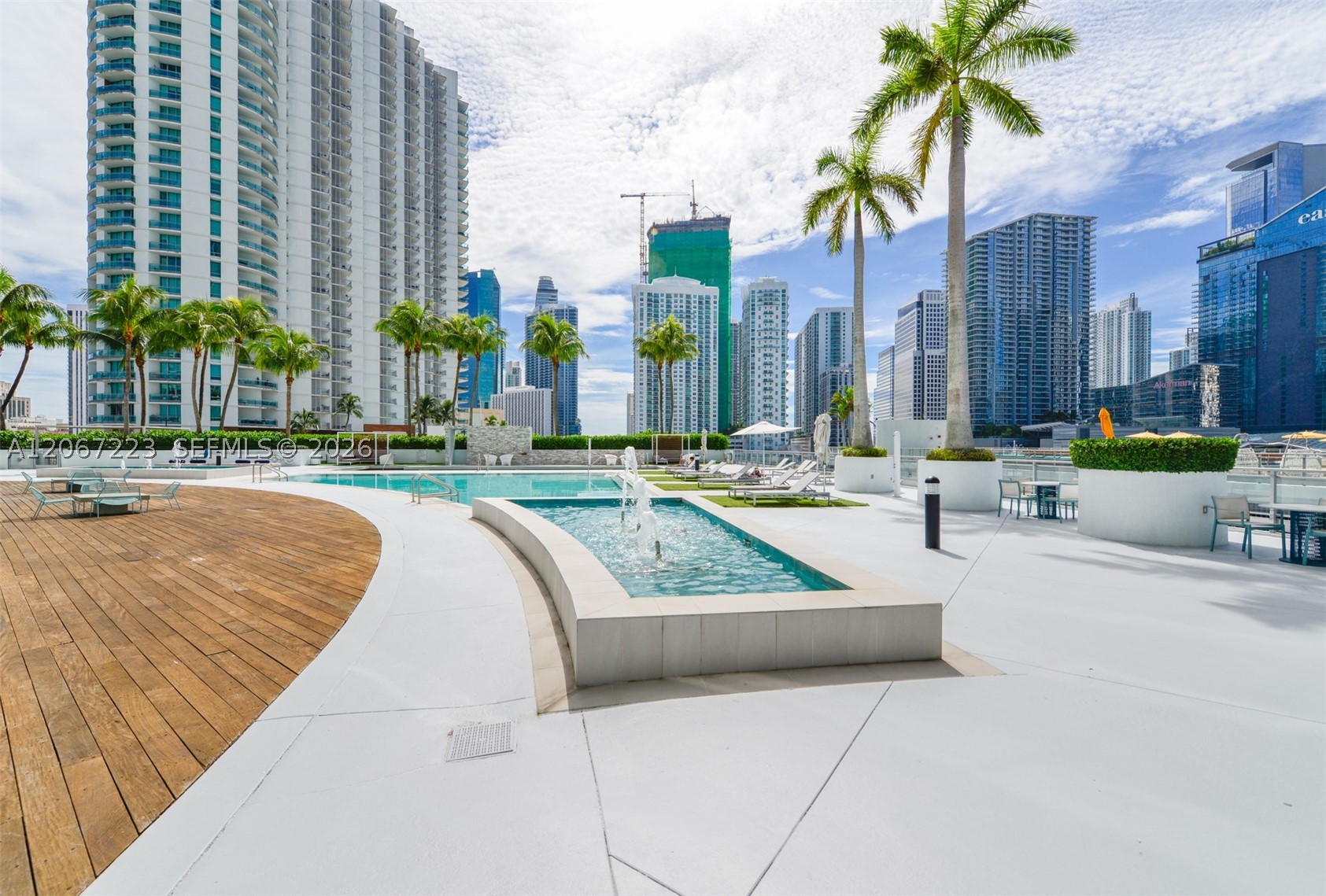 90 SW 3rd St #2501, Miami FL 33130
