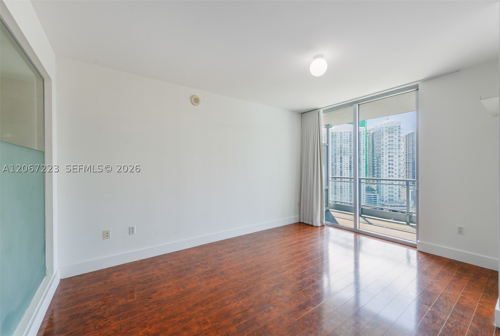 90 SW 3rd St #2501, Miami FL 33130