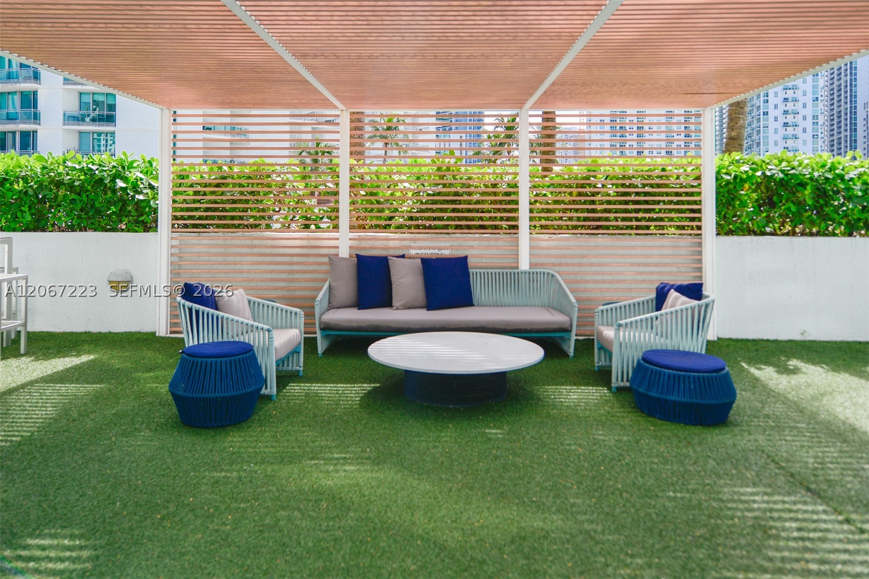 90 SW 3rd St #2501, Miami FL 33130