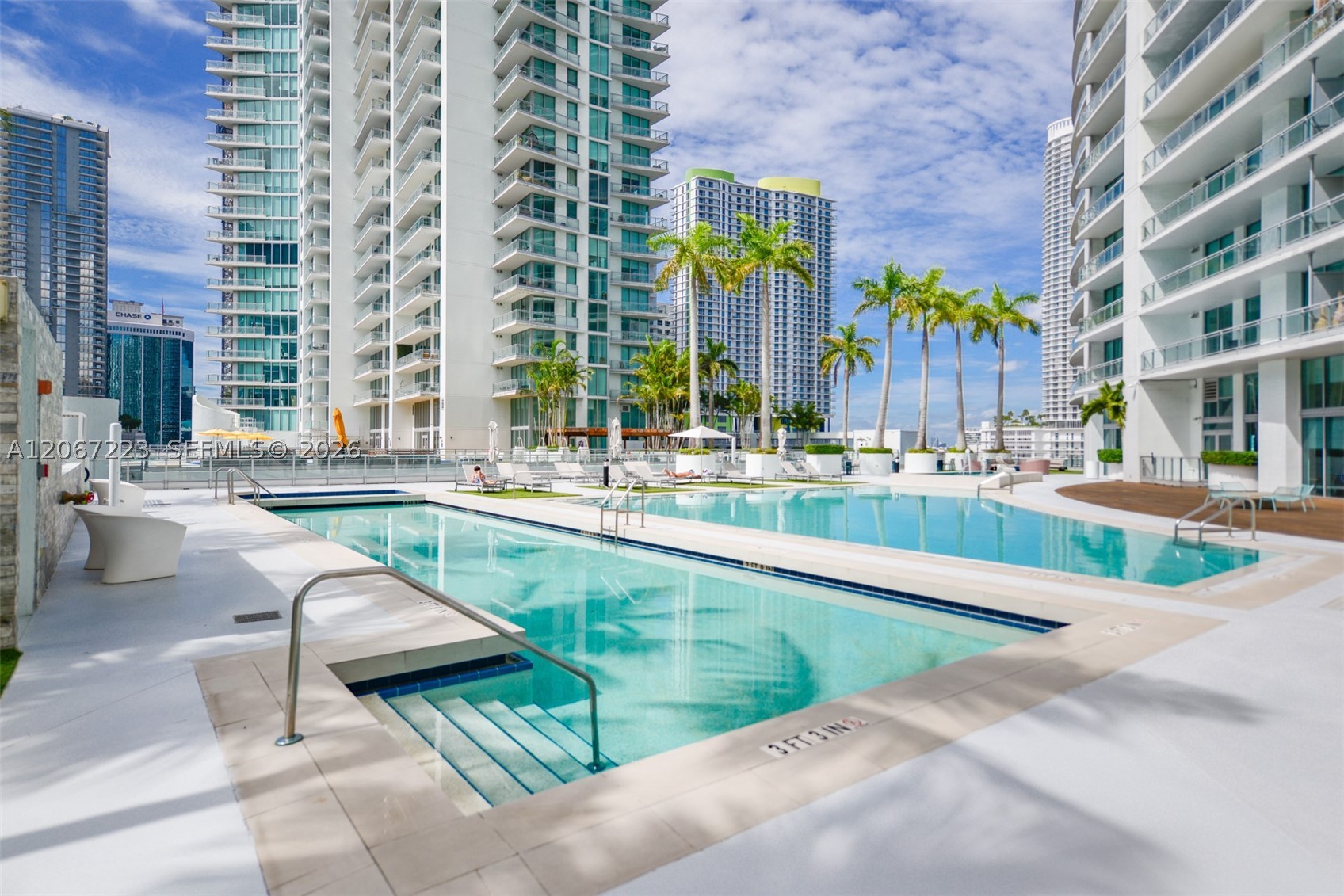 90 SW 3rd St #2501, Miami FL 33130