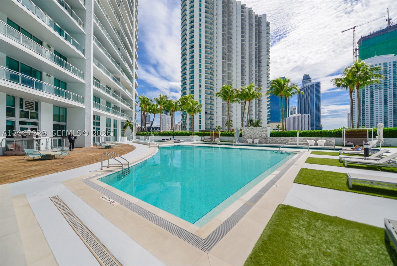 90 SW 3rd St #2501, Miami FL 33130