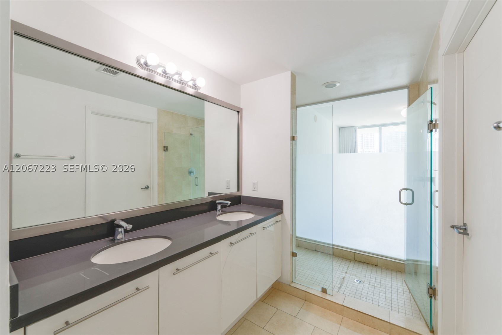 90 SW 3rd St #2501, Miami FL 33130