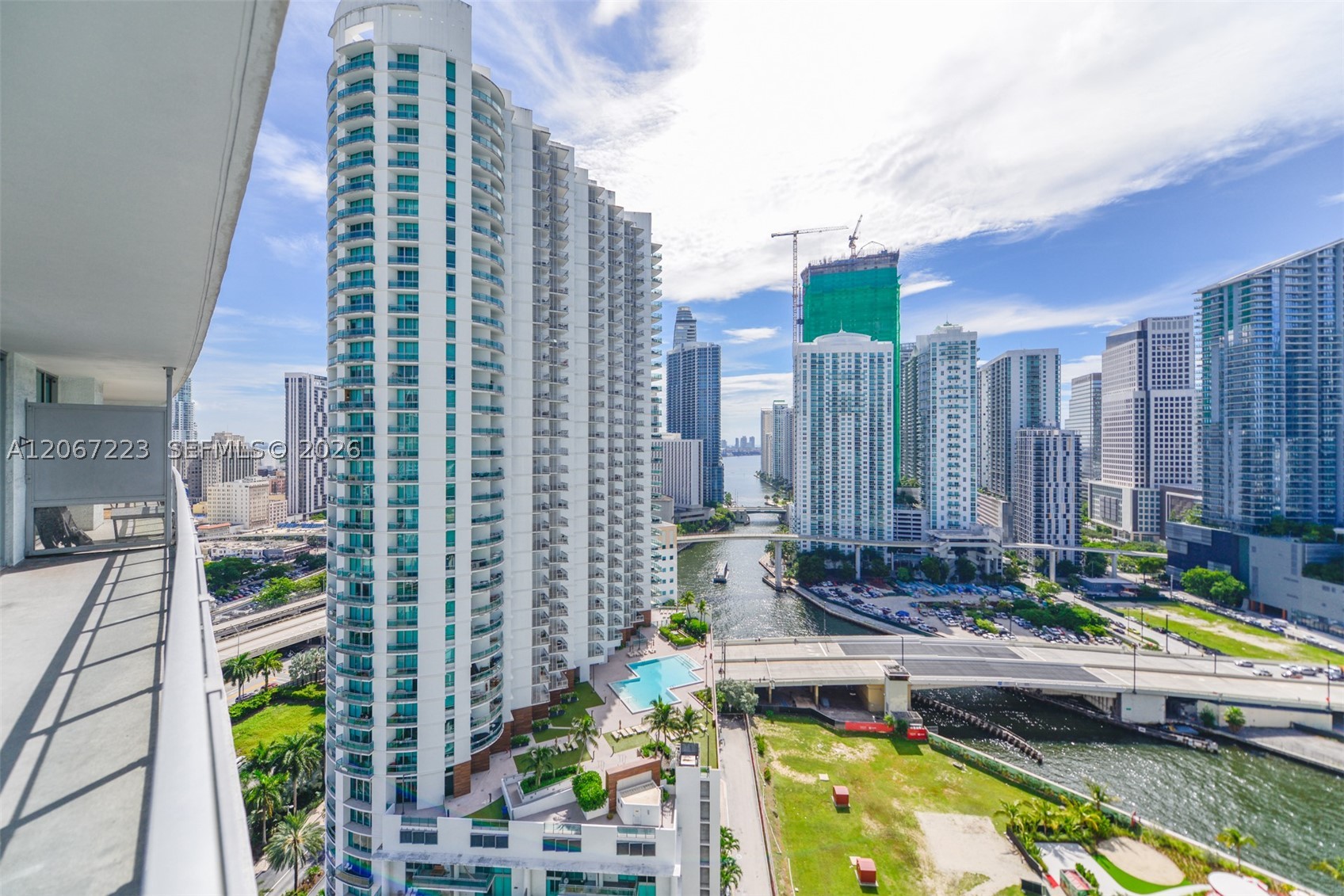 90 SW 3rd St #2501, Miami FL 33130