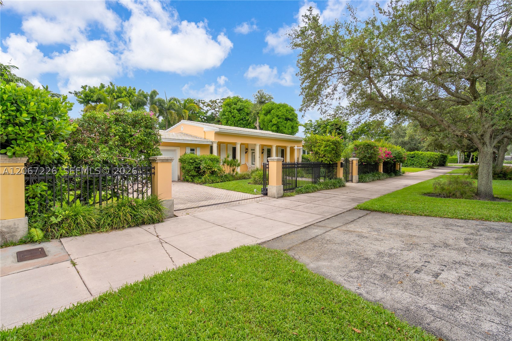 6605 Maynada St, Coral Gables FL 33146