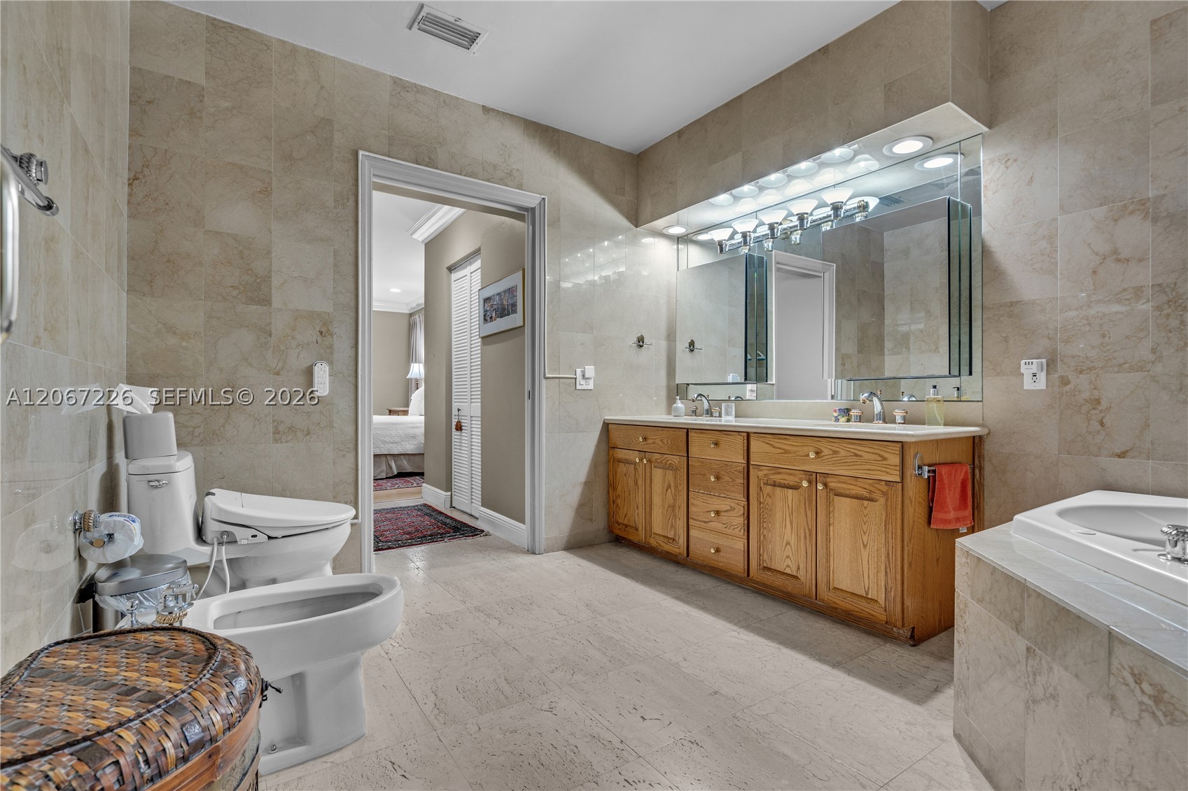 6605 Maynada St, Coral Gables FL 33146