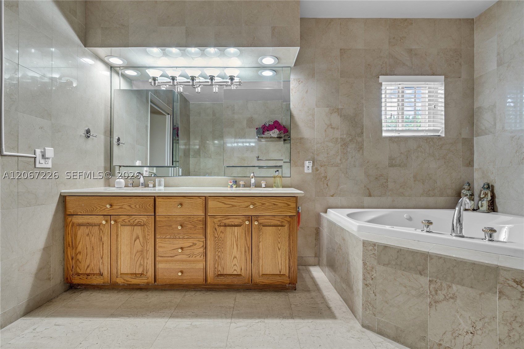 6605 Maynada St, Coral Gables FL 33146