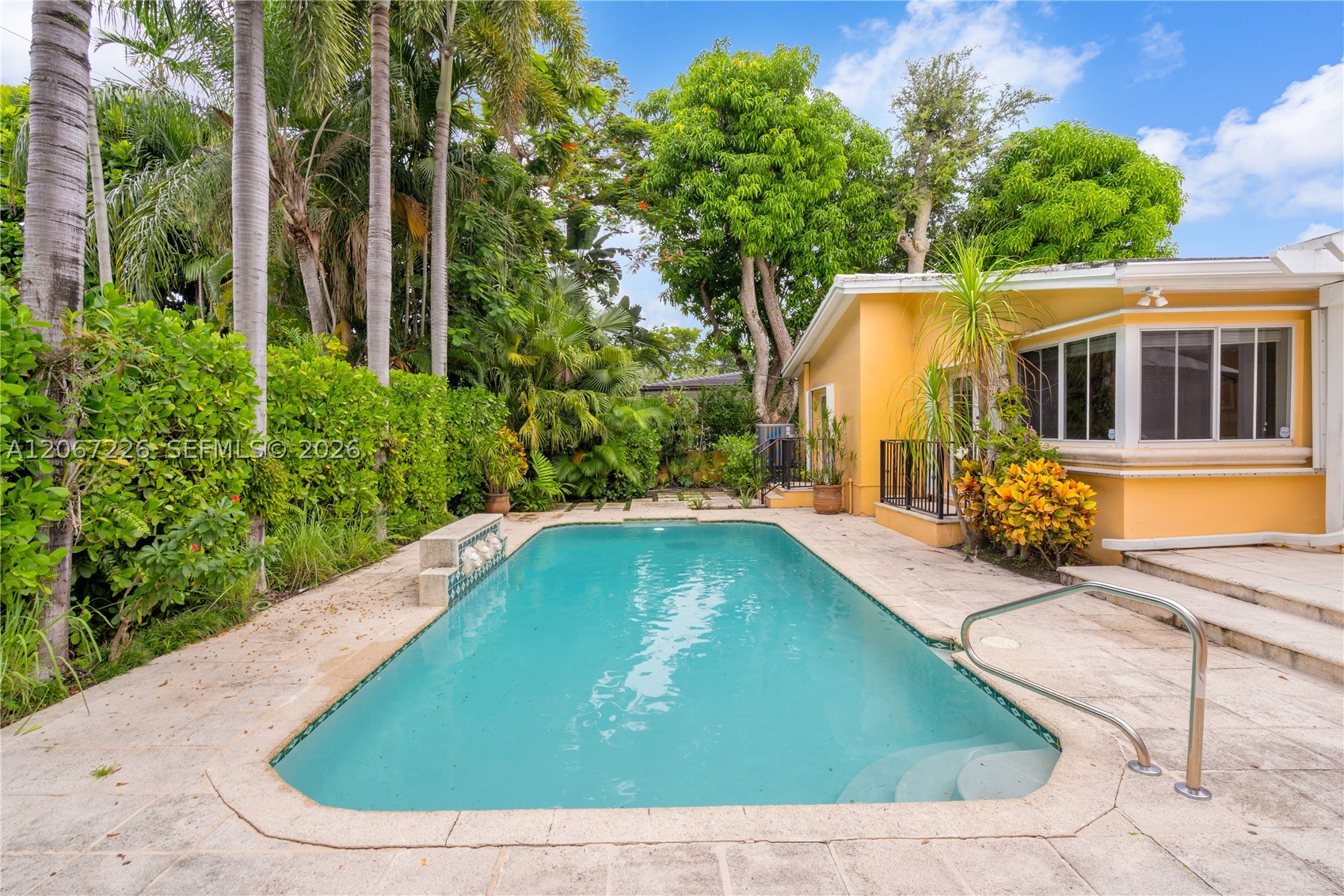 6605 Maynada St, Coral Gables FL 33146