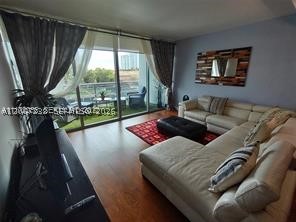 2950 NE 188th St #316, Aventura FL 33180