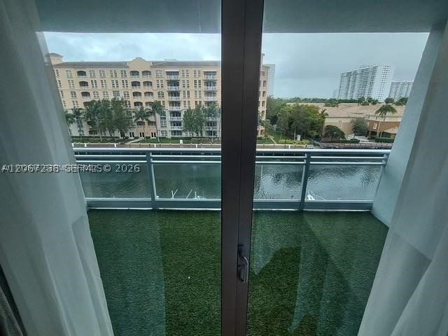 2950 NE 188th St #316, Aventura FL 33180