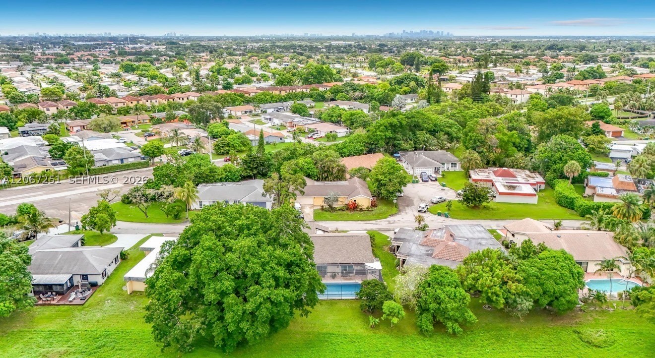 5403 Bayberry Ln, Tamarac FL 33319