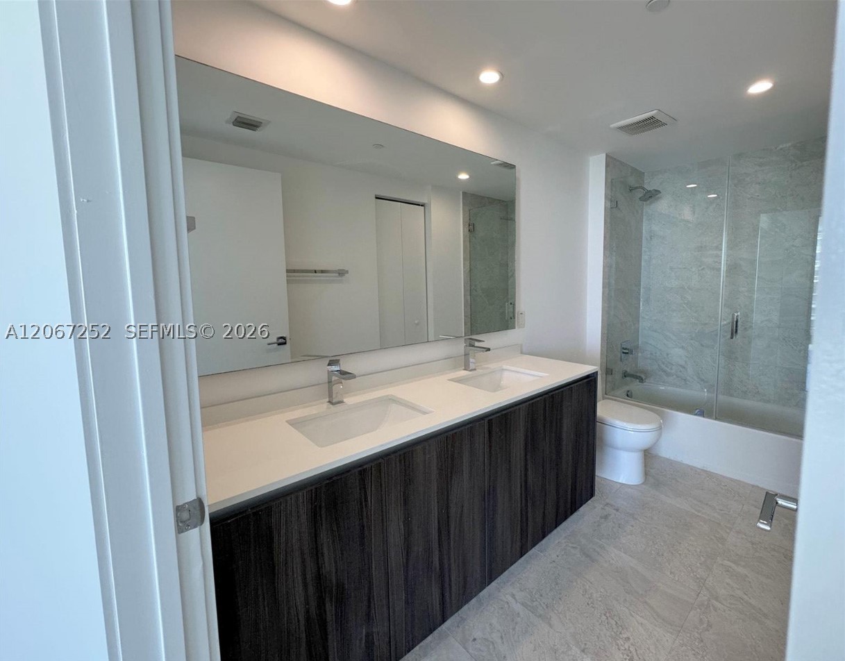 488 NE 18th St #5005, Miami FL 33132