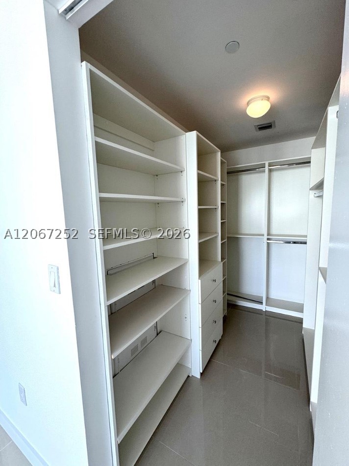 488 NE 18th St #5005, Miami FL 33132