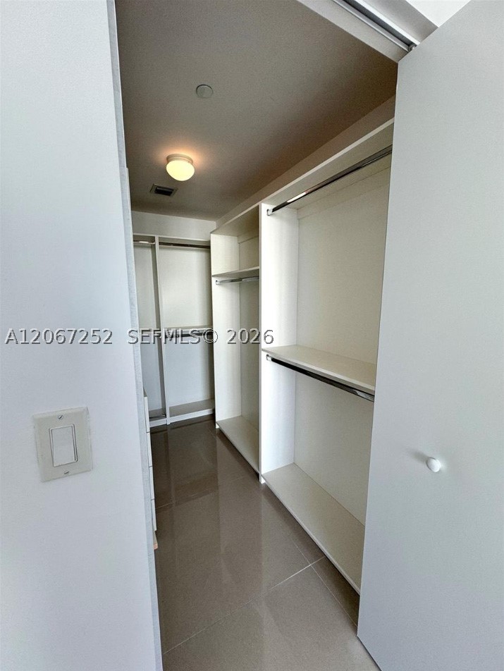 488 NE 18th St #5005, Miami FL 33132