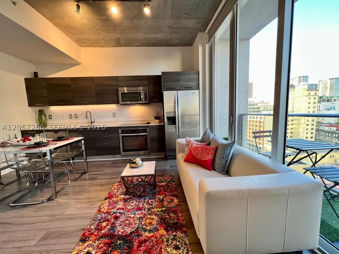 151 SE 1st St #1206, Miami FL 33131