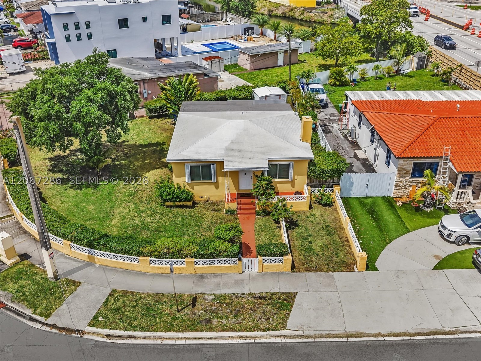 10 SW 72nd Ave, Miami FL 33144