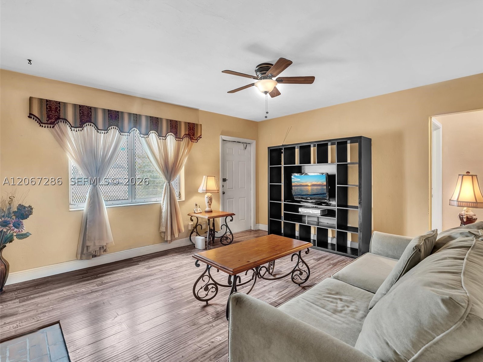 10 SW 72nd Ave, Miami FL 33144