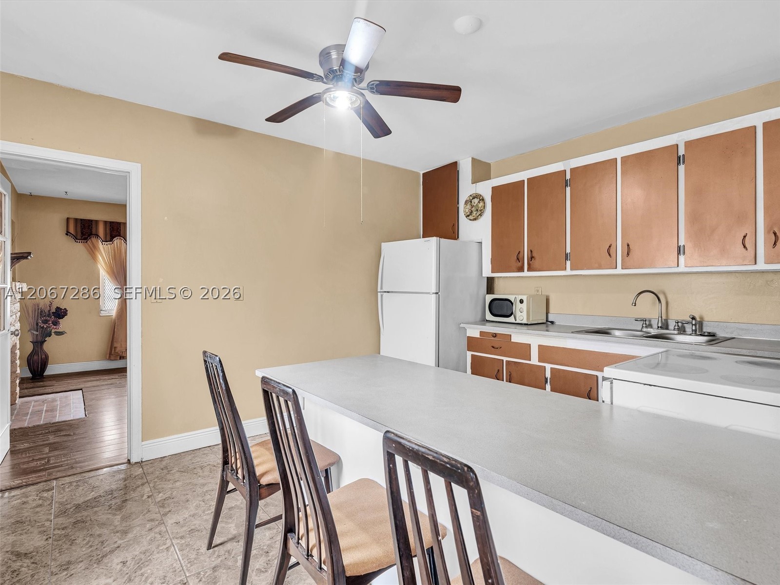 10 SW 72nd Ave, Miami FL 33144