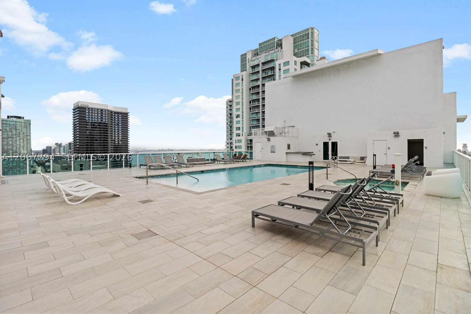 Miami FL 33132 - A12067294