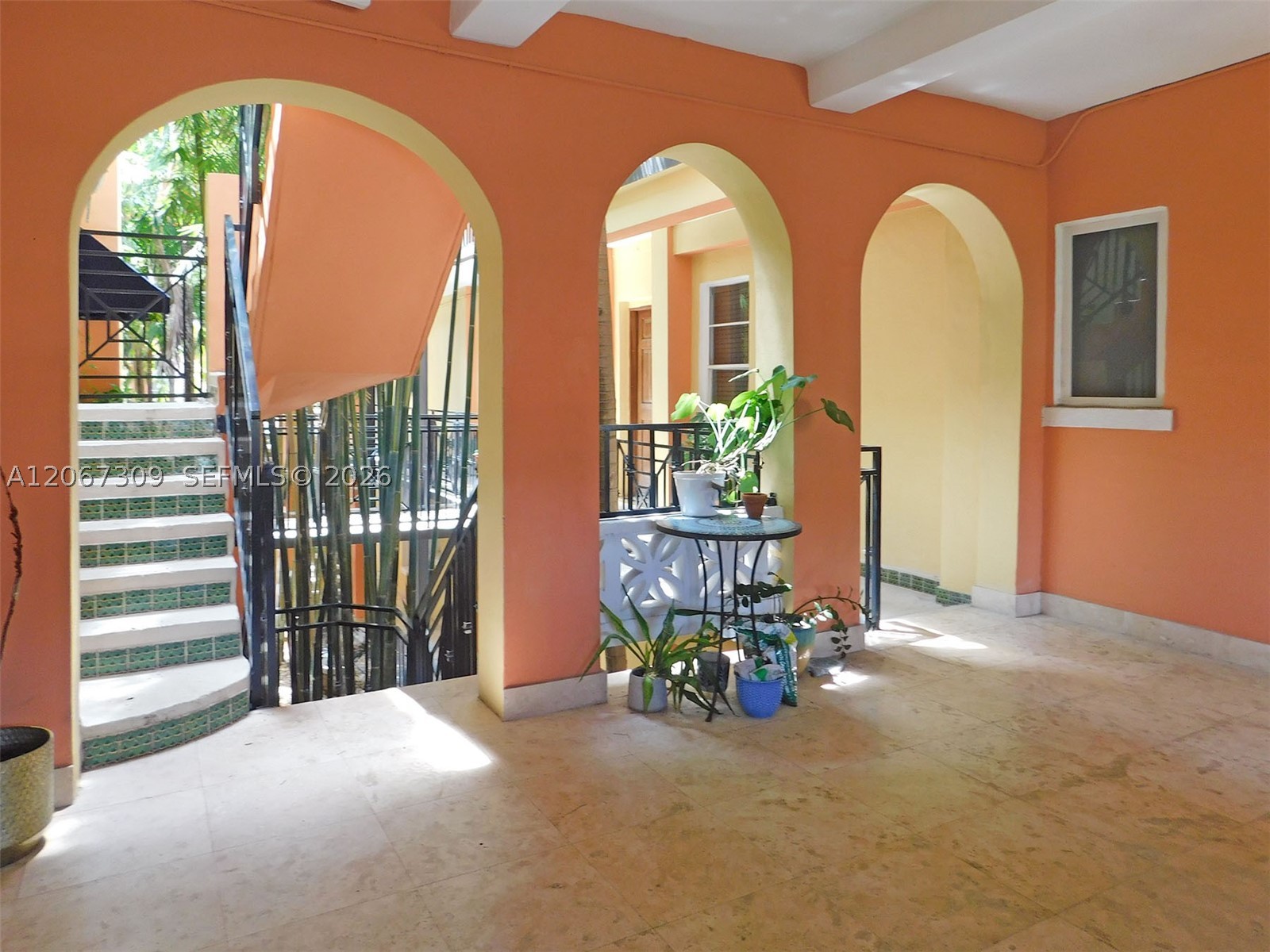 4812 Pine Tree Dr #206, Miami Beach FL 33140
