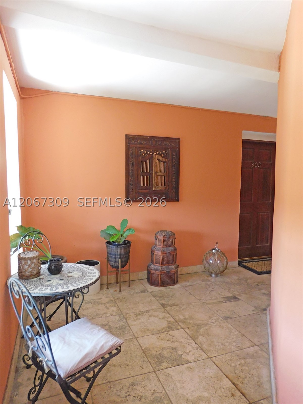 4812 Pine Tree Dr #206, Miami Beach FL 33140