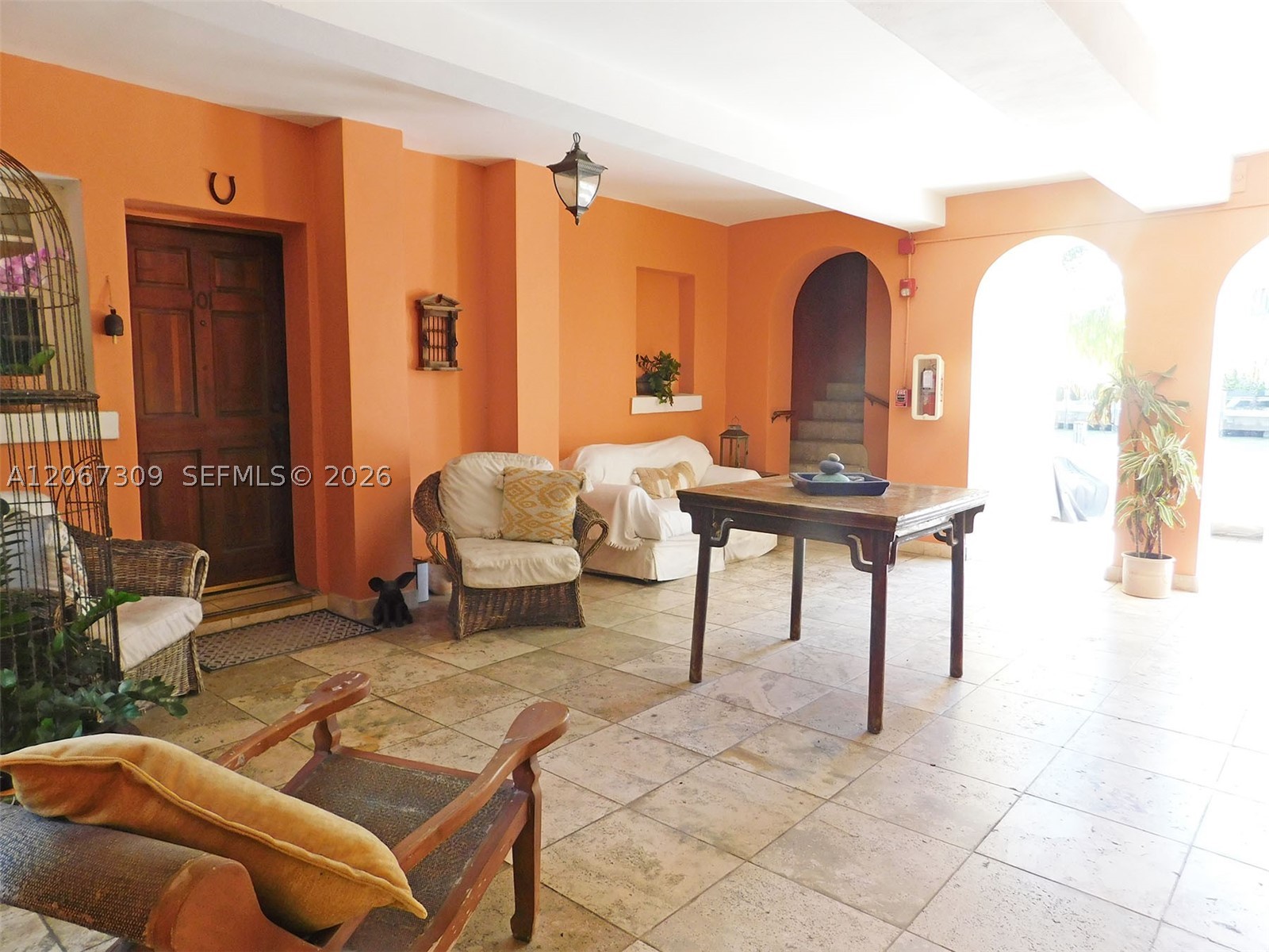 4812 Pine Tree Dr #206, Miami Beach FL 33140