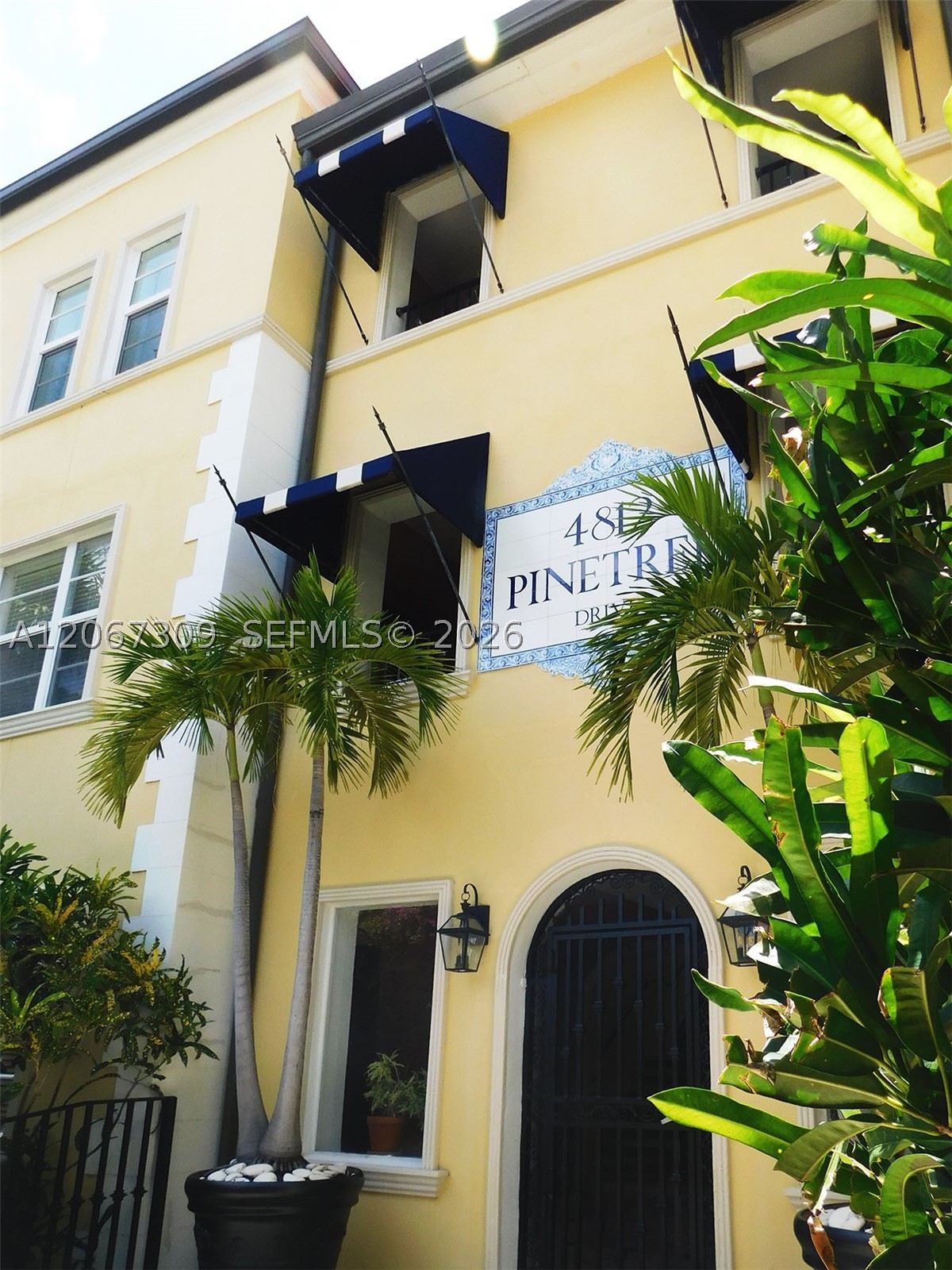 4812 Pine Tree Dr #206, Miami Beach FL 33140