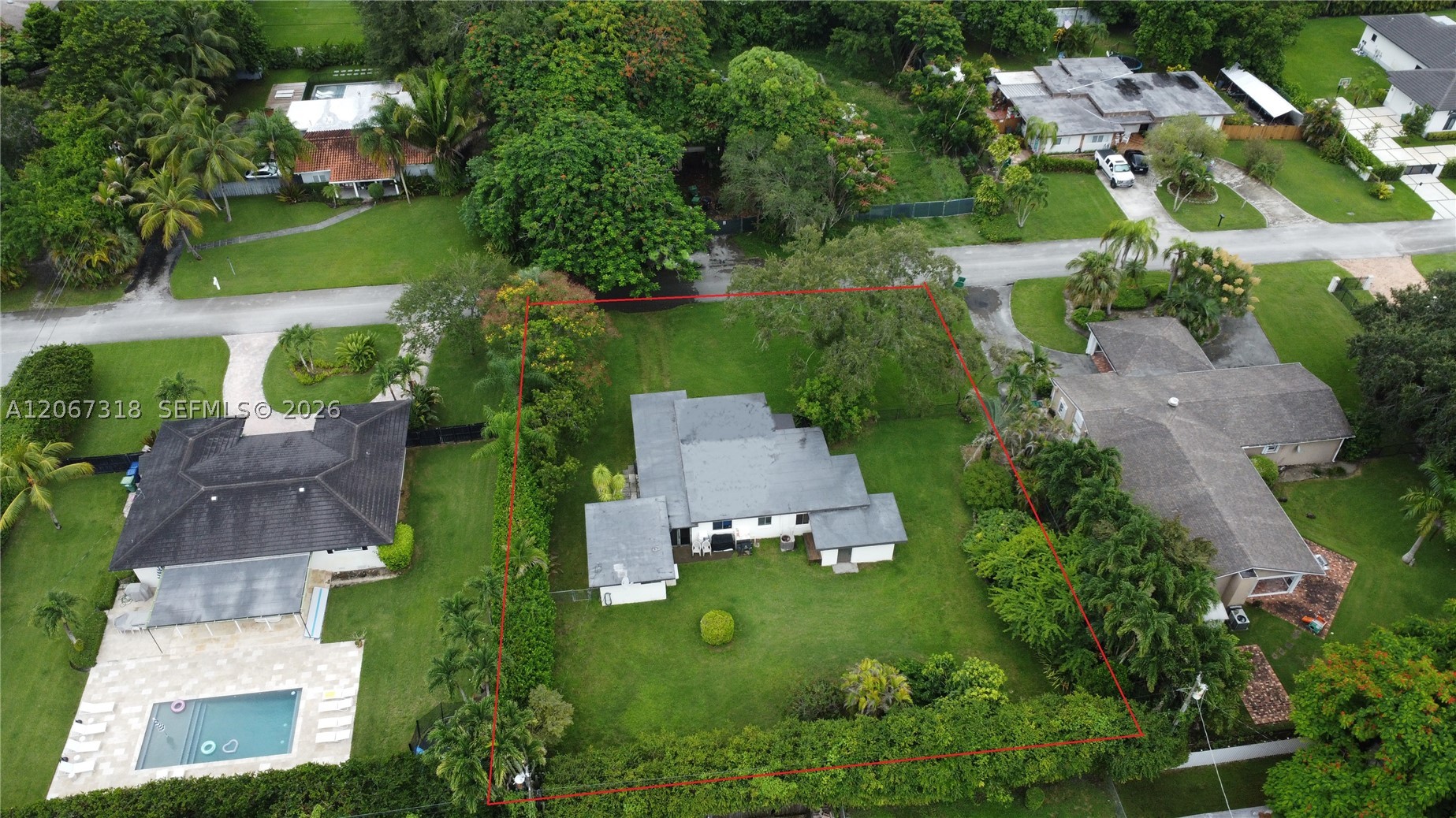 7050 SW 82nd Ct, Miami FL 33143