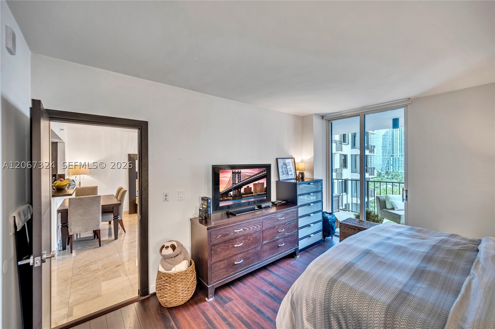 520 Brickell Key Dr #A1012, Miami FL 33131