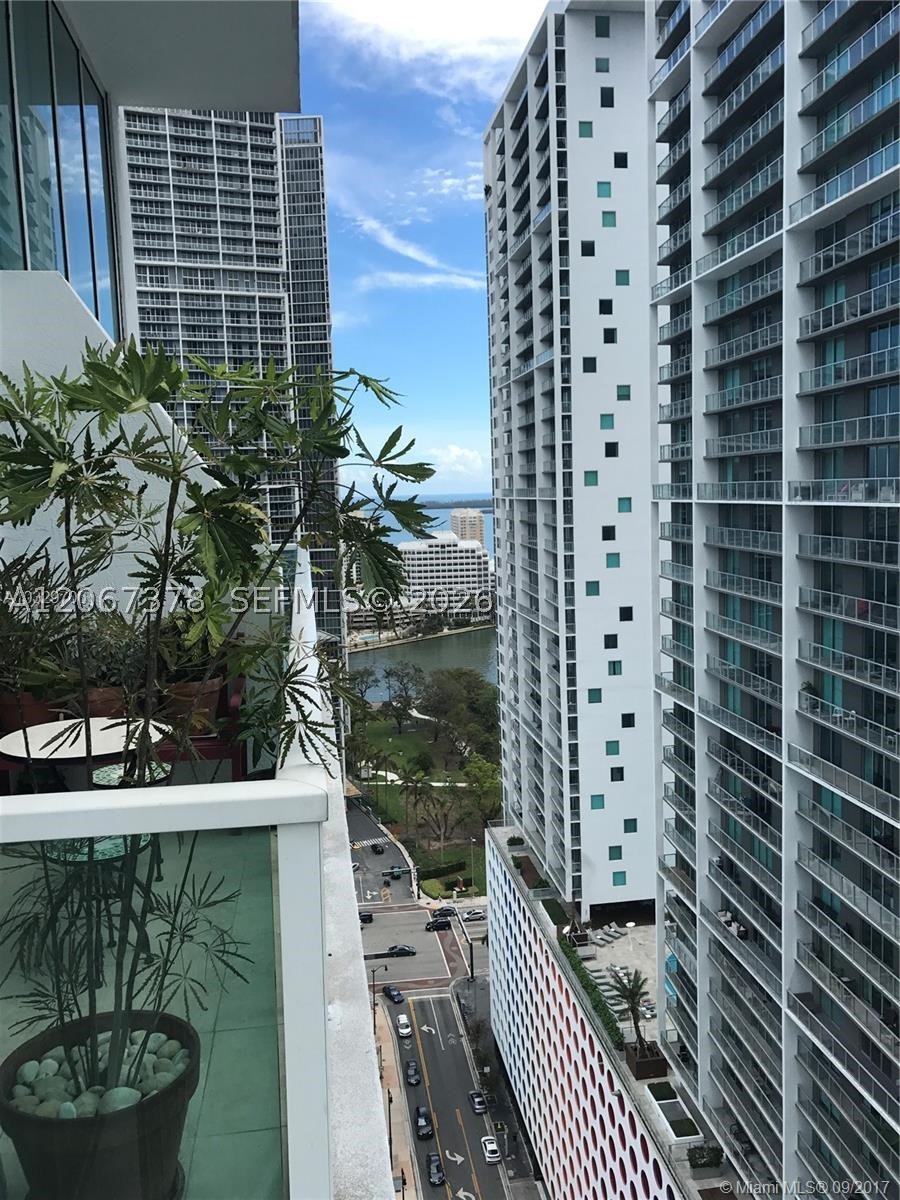 41 SE 5th St #1606, Miami FL 33131