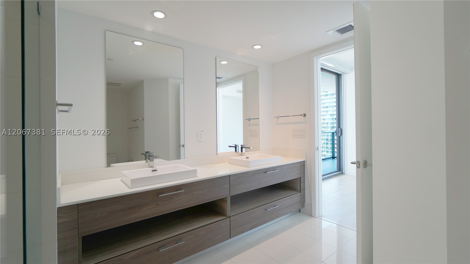 1300 S Miami Ave #2610, Miami FL 33130