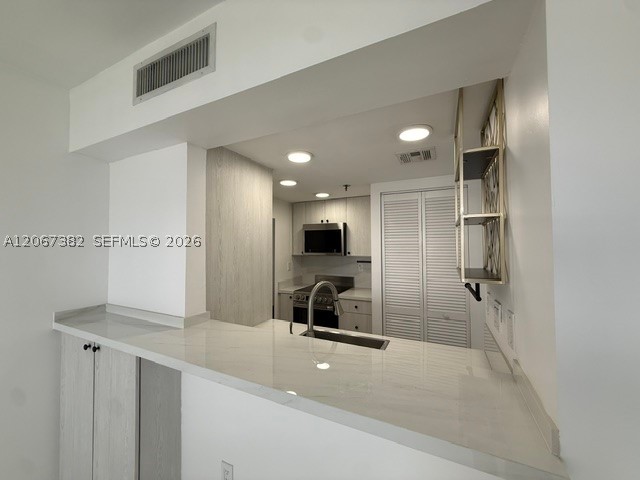 540 Brickell Key Dr #1024, Miami FL 33131