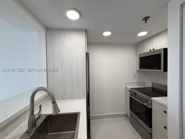 540 Brickell Key Dr #1024, Miami FL 33131