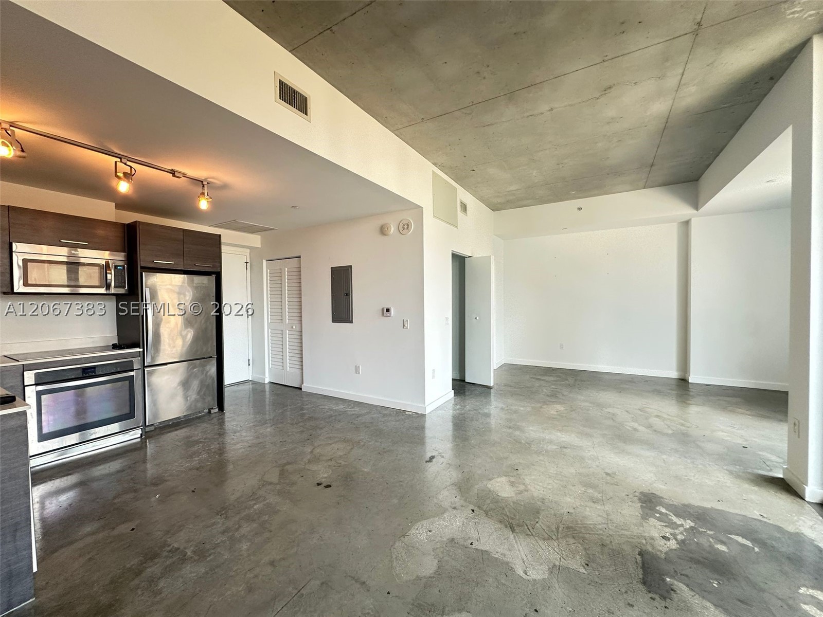 151 SE 1st St #1505, Miami FL 33131
