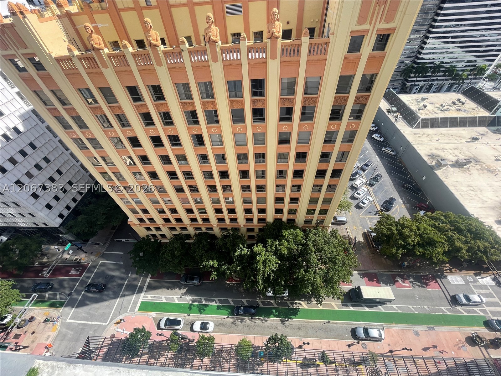 151 SE 1st St #1505, Miami FL 33131